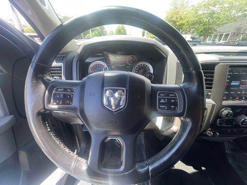 Used 2019 RAM 1500 Big Horn AWD/4WD image 11