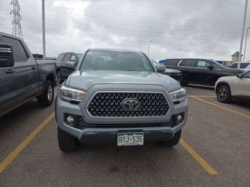 Used 2019 Toyota Tacoma TRD Off-Road AWD/4WD image 2