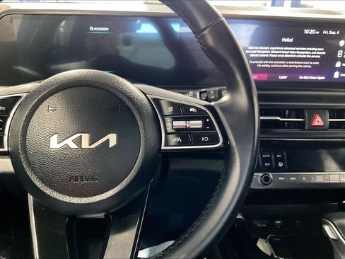 Used 2025 Kia Seltos S AWD/4WD image 23
