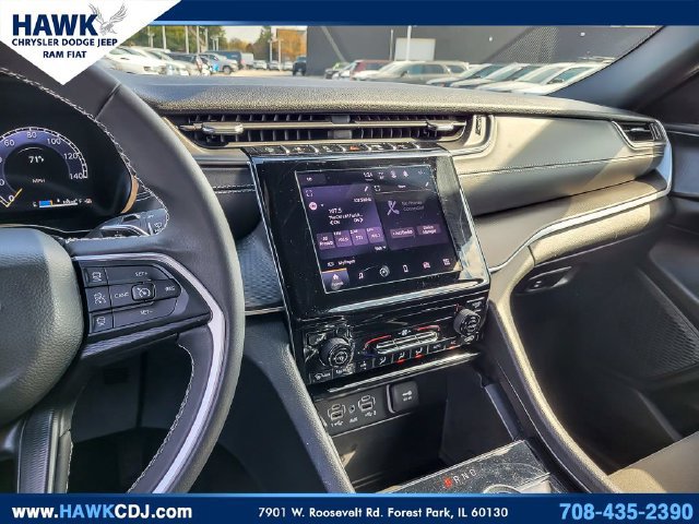 Certified 2025 Jeep Grand Cherokee Laredo AWD/4WD image 21