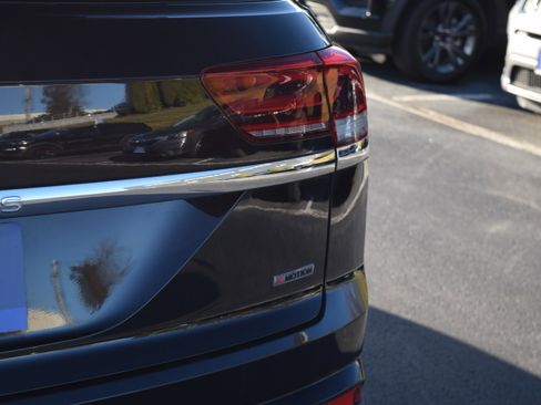 Used 2020 Volkswagen Atlas Cross Sport SEL image 17