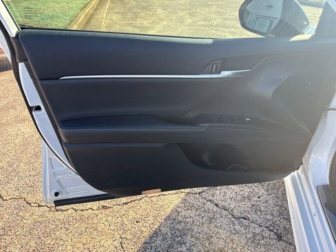 Used 2023 Toyota Camry XSE w/ Navigation Package image 12