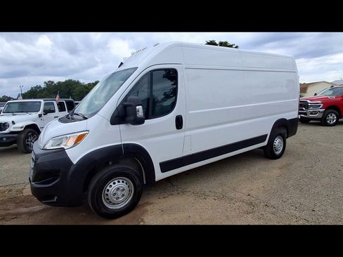 Used 2026 RAM ProMaster 2500 w/ Convenience Group FWD image 4