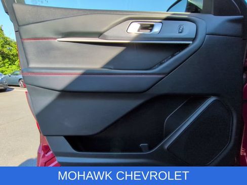 Used 2025 Ford Explorer ST-Line w/ ST-Line Street Pack AWD/4WD image 23