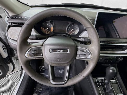 Used 2022 Jeep Compass Latitude w/ Sun and Sound Group image 21