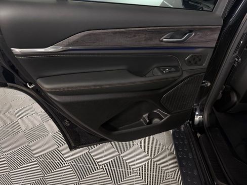 Used 2025 Jeep Grand Cherokee L Overland w/ Trailer Tow Package image 28