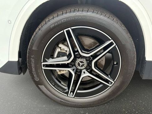 Used 2025 Mercedes-Benz GLA 250 4MATIC image 10