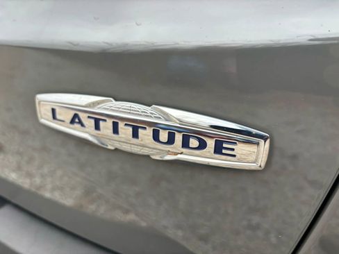 Used 2021 Jeep Renegade Latitude image 54