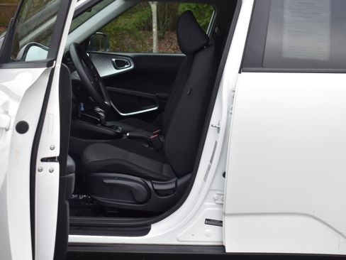 Used 2024 Kia Soul LX w/ Option Group 015 image 4