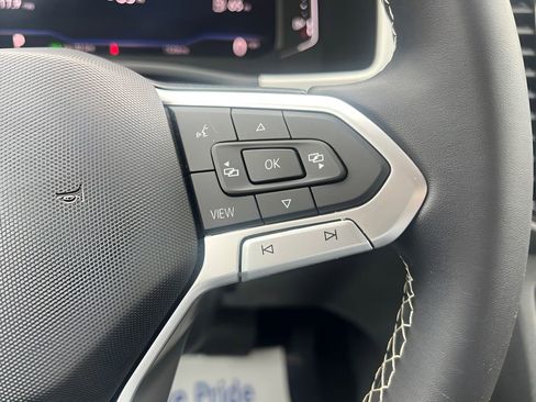 Used 2023 Volkswagen Atlas SE AWD/4WD image 22