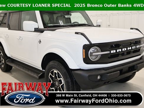 New 2025 Ford Bronco Outer Banks image 2