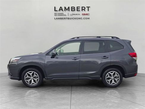 Used 2023 Subaru Forester Premium AWD/4WD image 2