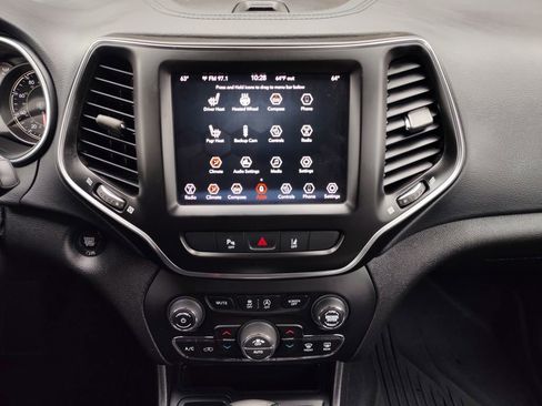 Used 2021 Jeep Cherokee Latitude Lux 80th Anniv w/ Quick Order Package 26U 80TH image 8