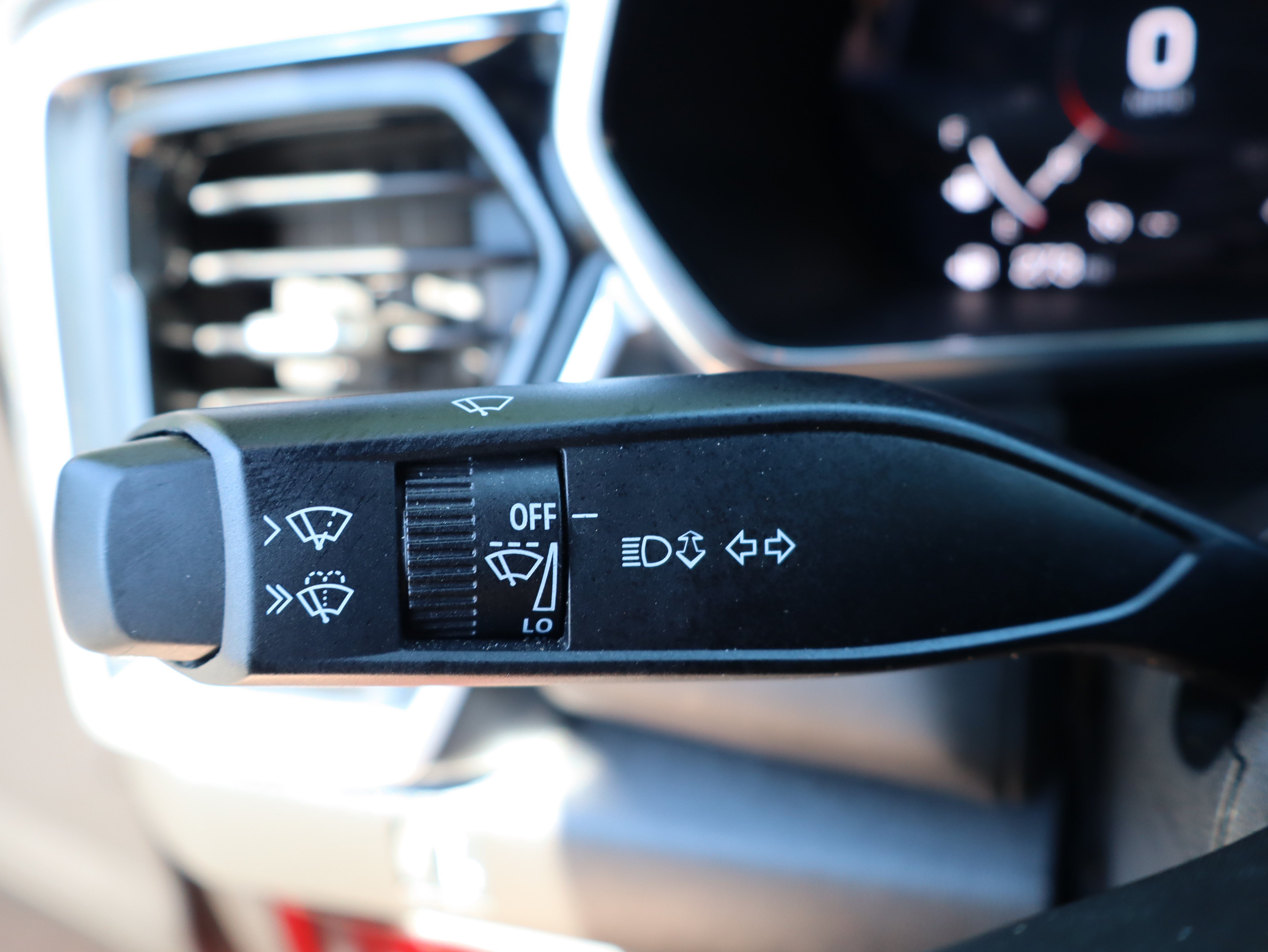 Used 2025 GMC Canyon Elevation w/ Convenience Package RWD image 30