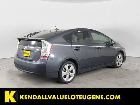 Used 2010 Toyota Prius Five image 2