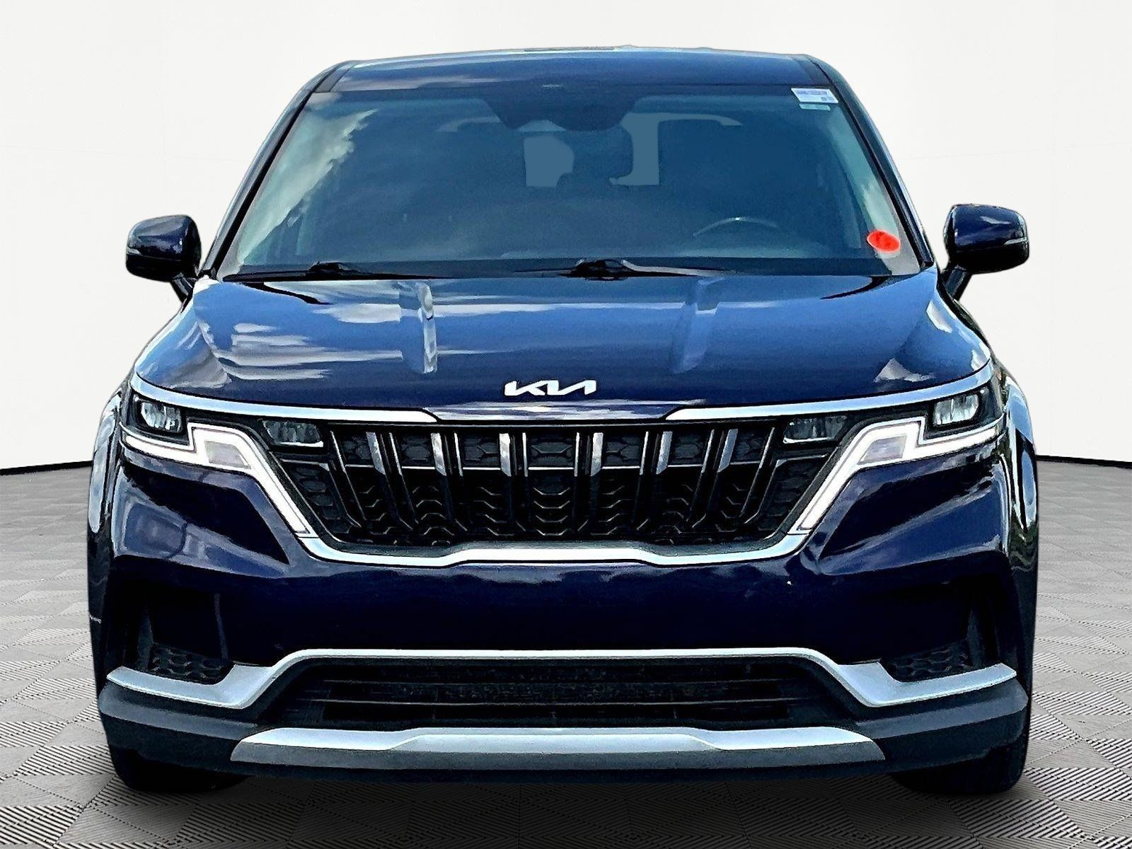 Used 2022 Kia Carnival LX FWD image 10