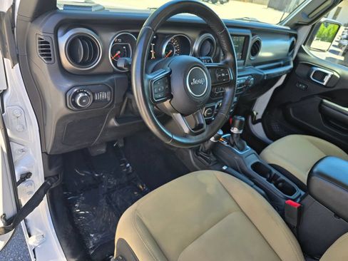 Used 2018 Jeep Wrangler Unlimited Sport S AWD/4WD image 24