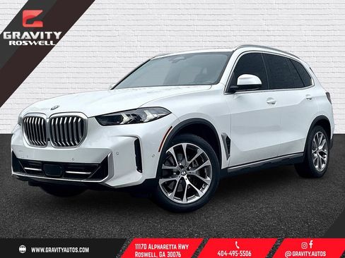 Used 2024 BMW X5 xDrive40i w/ Parking Assistance Package AWD/4WD image 1