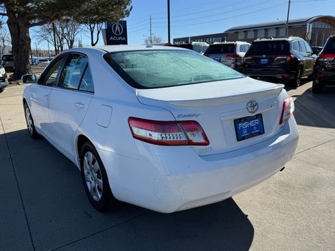 Used 2010 Toyota Camry image 4