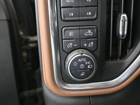 Used 2021 Chevrolet Silverado 3500 High Country w/ Z71 Off-Road Package AWD/4WD image 20