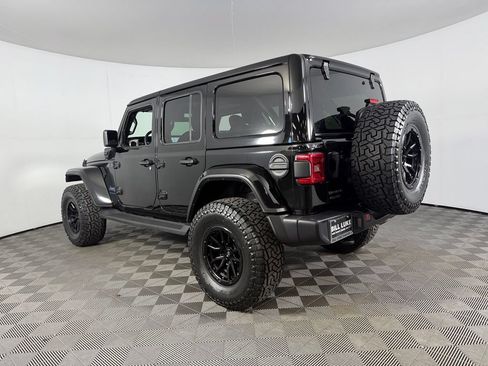 Used 2025 Jeep Wrangler Unlimited Sahara AWD/4WD image 10