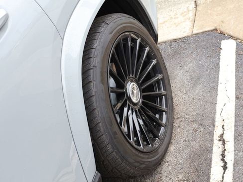 Used 2024 Mercedes-Benz GLS 580 4MATIC image 43