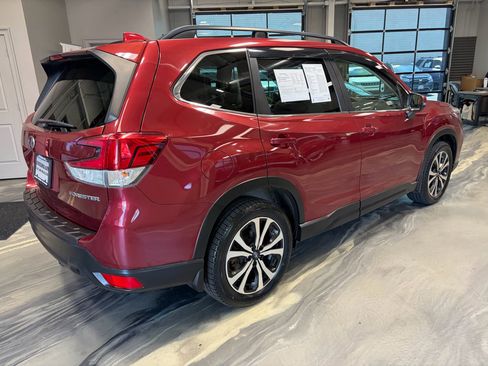 Used 2020 Subaru Forester Limited AWD/4WD image 32