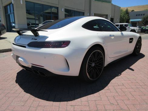 Used 2021 Mercedes-Benz AMG GT C image 5
