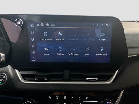 Used 2025 Chevrolet Equinox LT w/ Safety and Technology Package FWD image 14