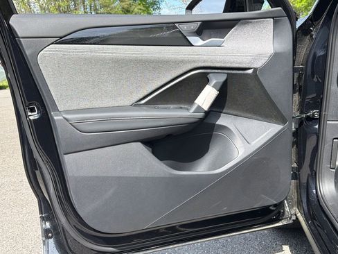 New 2026 Volkswagen Tiguan S image 12