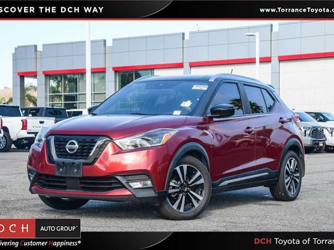 Used 2020 Nissan Kicks SR FWD image 1