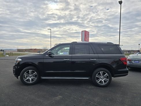 Used 2023 Ford Expedition Limited image 13