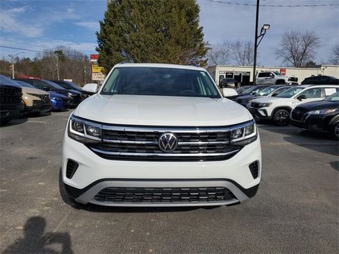 Certified 2023 Volkswagen Atlas SE w/ Panoramic Sunroof Package image 2
