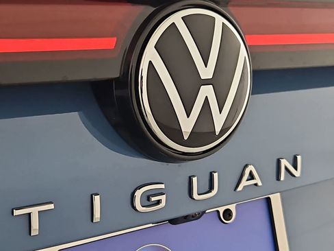 New 2026 Volkswagen Tiguan SE AWD/4WD image 12