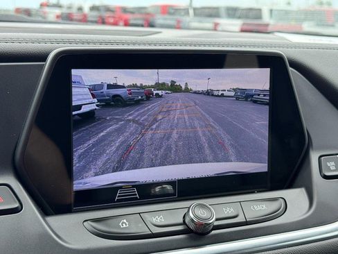 Used 2022 Chevrolet Blazer LT FWD image 21