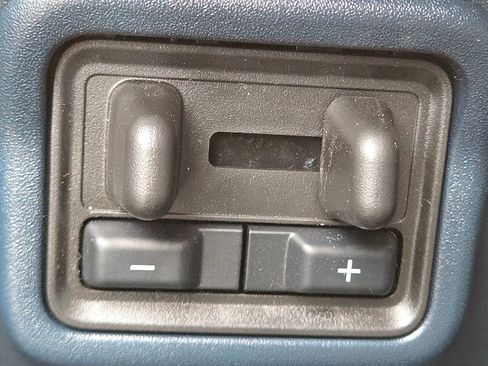 New 2025 Ford Maverick XLT w/ XLT Luxury Package image 7