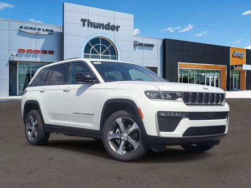 New 2026 Jeep Grand Cherokee Limited RWD image 1