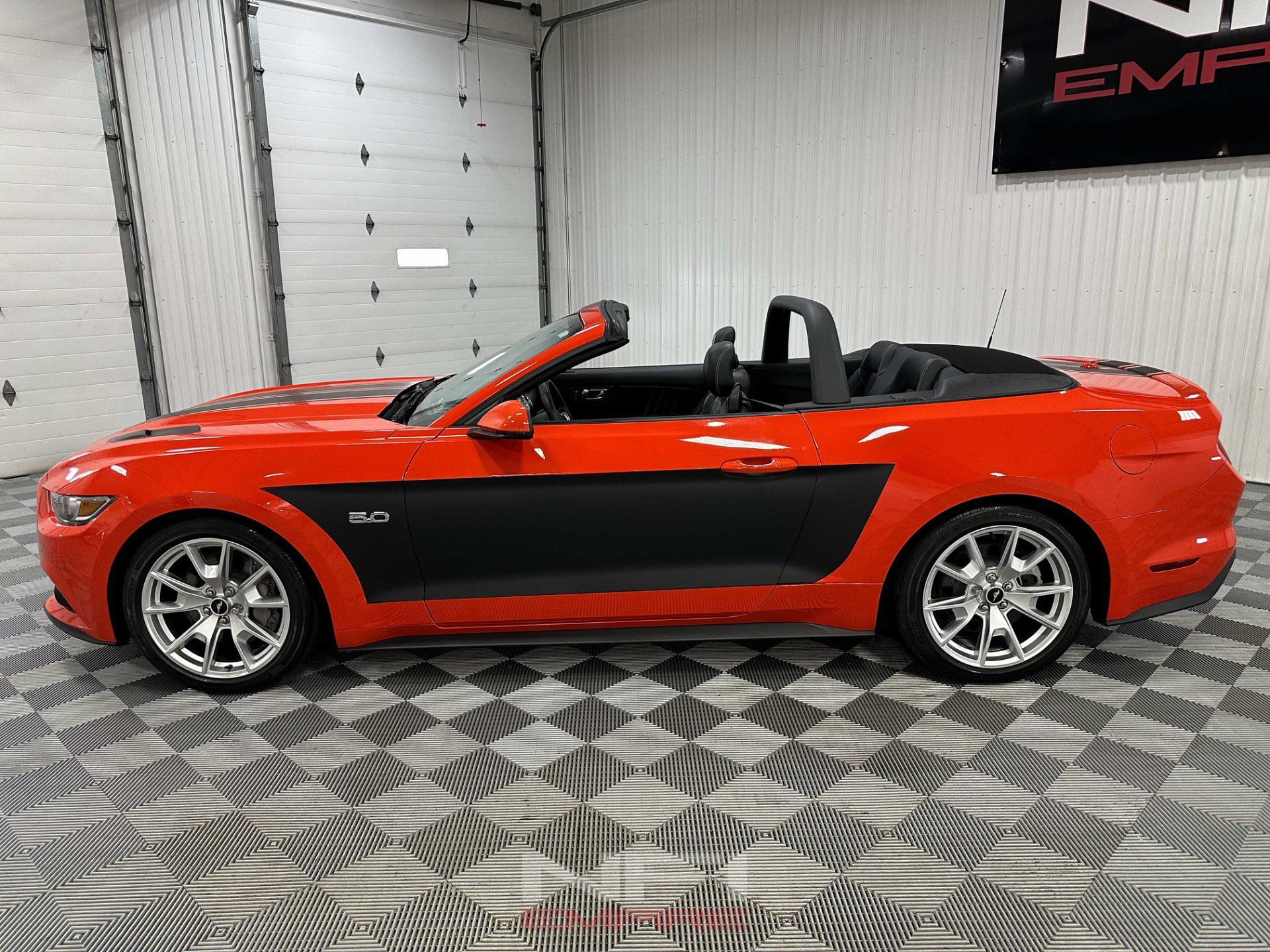 Used 2015 Ford Mustang GT Premium w/ Equipment Group 401A RWD image 3