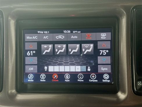 Used 2022 Dodge Challenger GT image 18