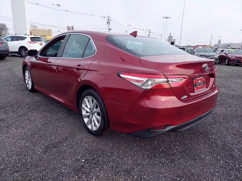 Certified 2019 Toyota Camry LE image 5