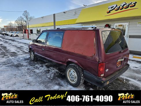 Used 1990 Dodge Grand Caravan LE image 2