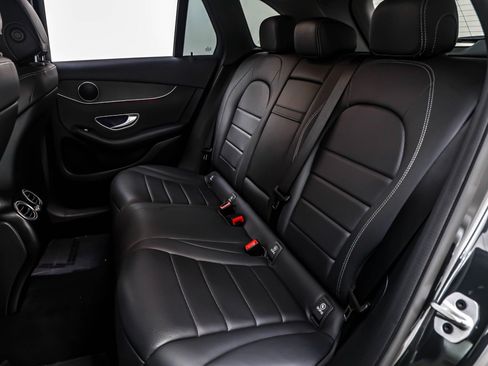 Used 2022 Mercedes-Benz GLC 300 image 8