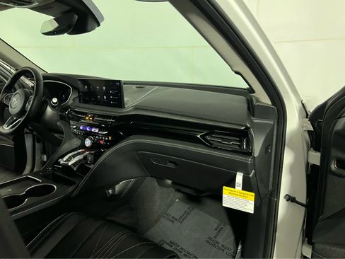 Used 2026 Acura MDX SH-AWD w/ Advance Package image 32