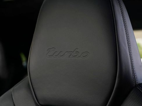 Used 2022 Porsche Cayenne Turbo image 24