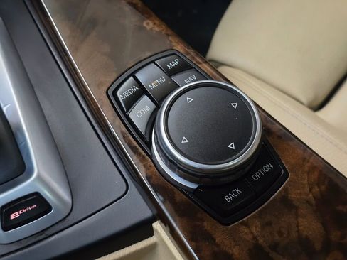 Used 2017 BMW 330e image 31