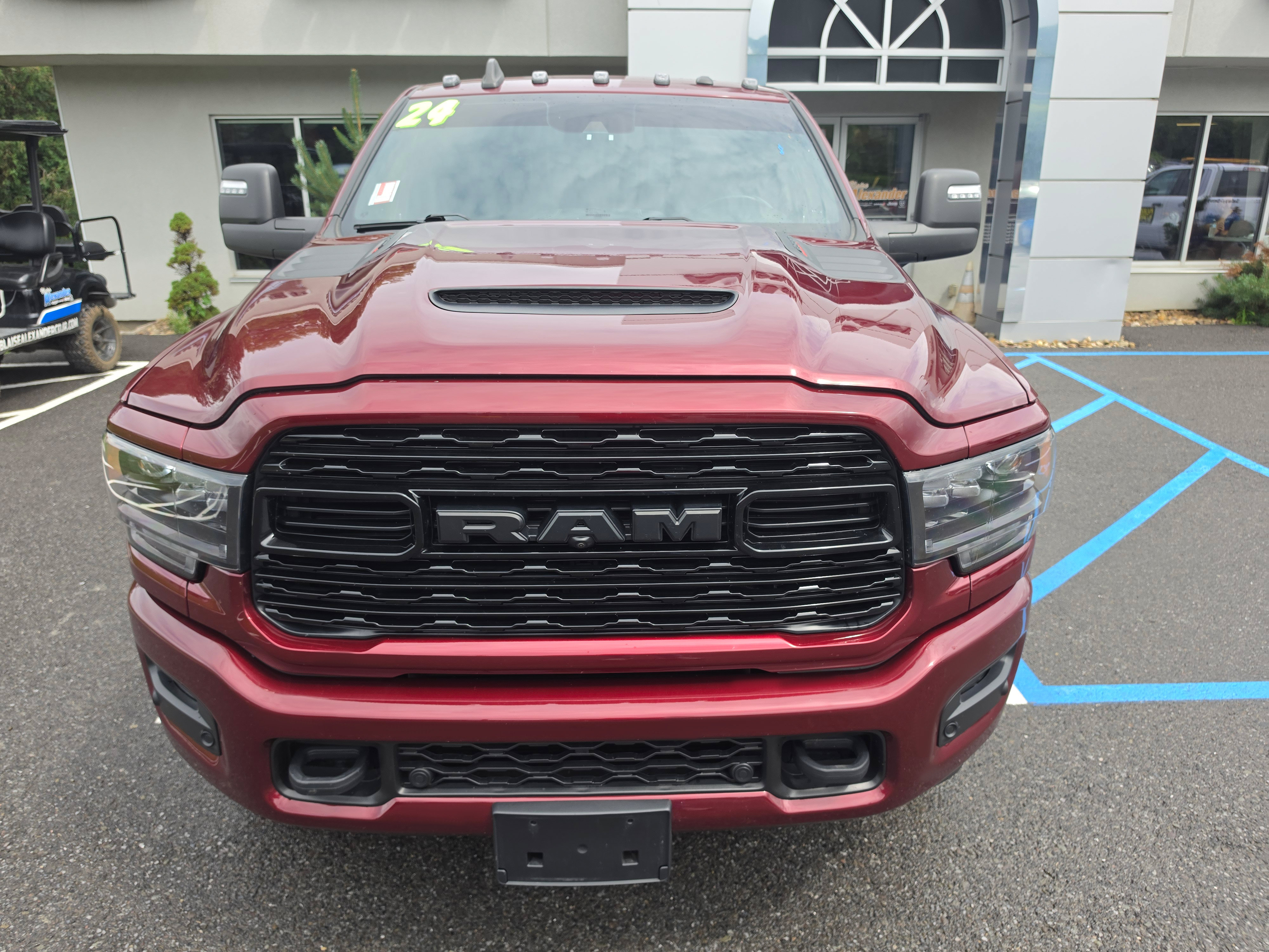 Used 2024 RAM 2500 Limited AWD/4WD image 9