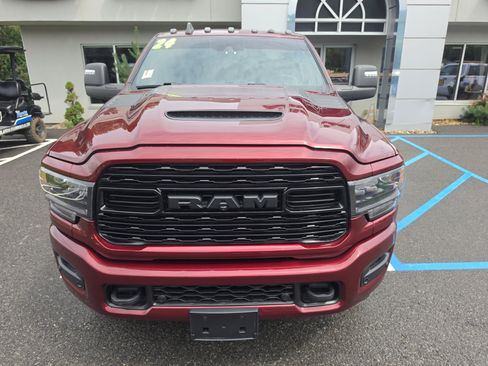 Used 2024 RAM 2500 Limited AWD/4WD image 9
