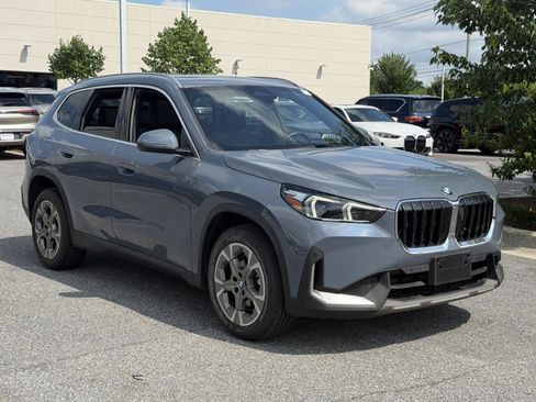 Used 2023 BMW X1 xDrive28i w/ Convenience Package AWD/4WD image 2