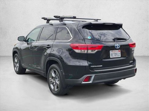 Used 2018 Toyota Highlander Limited Platinum AWD/4WD image 8