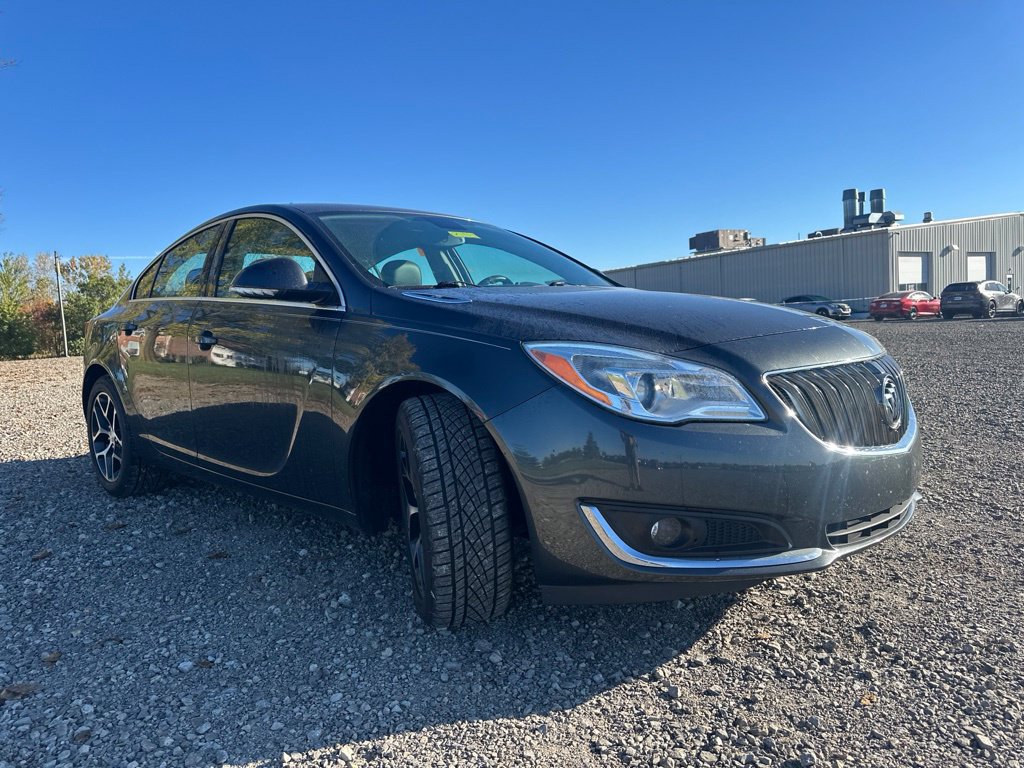 Used 2017 Buick Regal Sport Touring FWD image 12